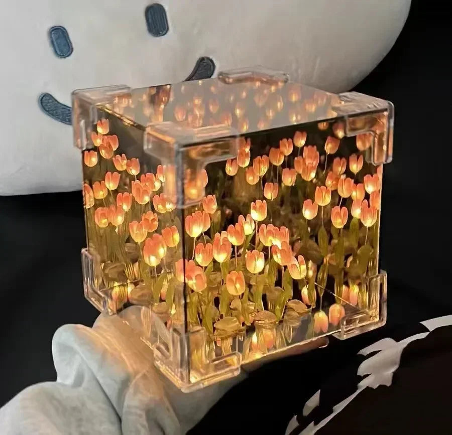 Tulip Cube Three-Dimensional Small Night Lamp