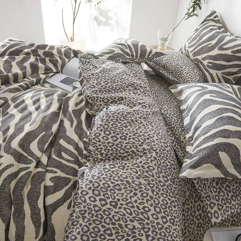 Black White Print Duvet Bed Set