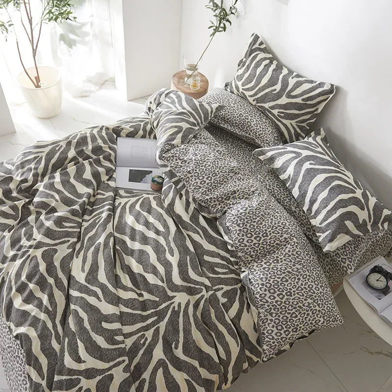 Black White Print Duvet Bed Set