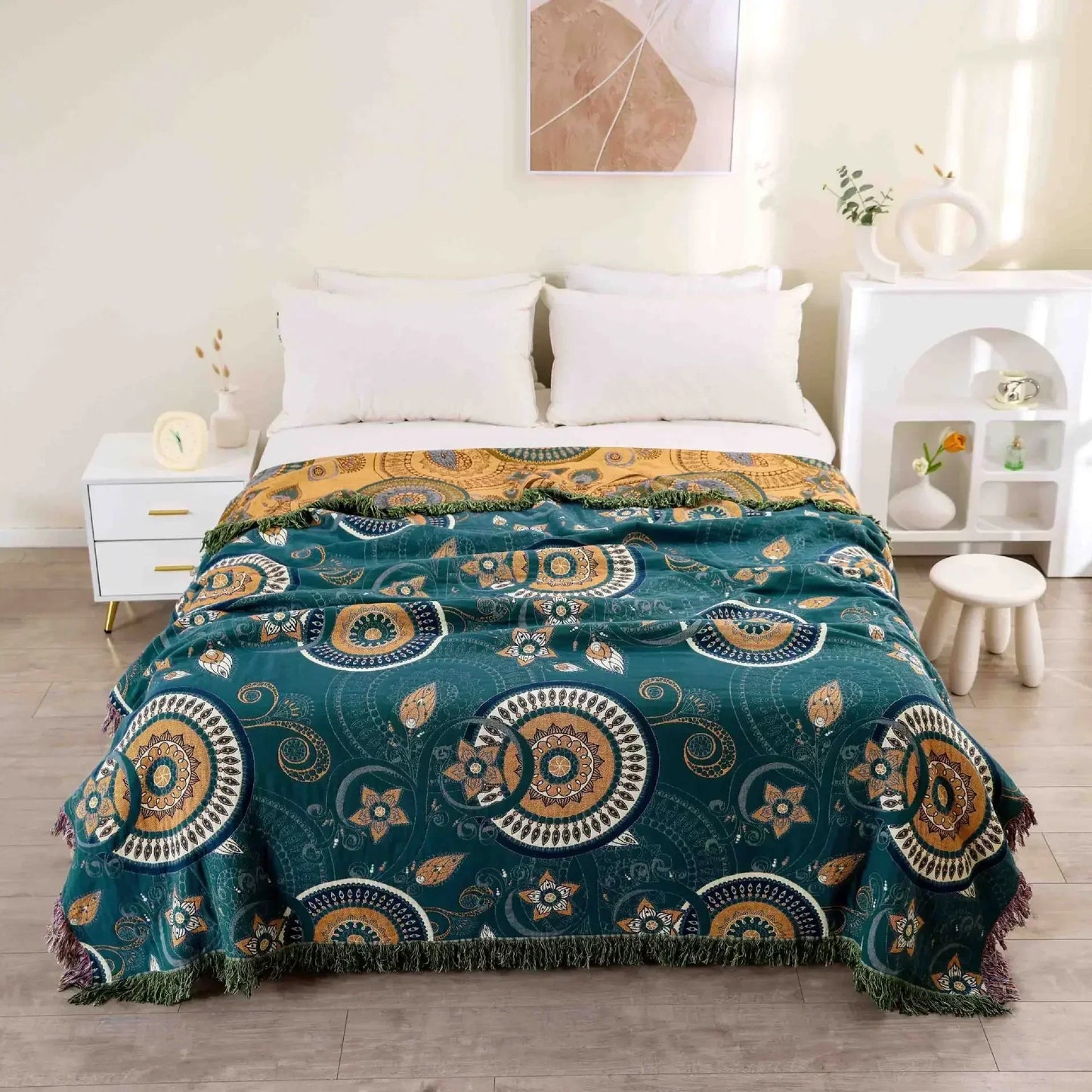 Nordic Bedspread with Tassels