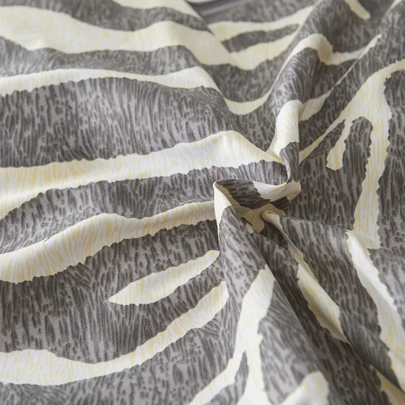 Black White Print Duvet Bed Set
